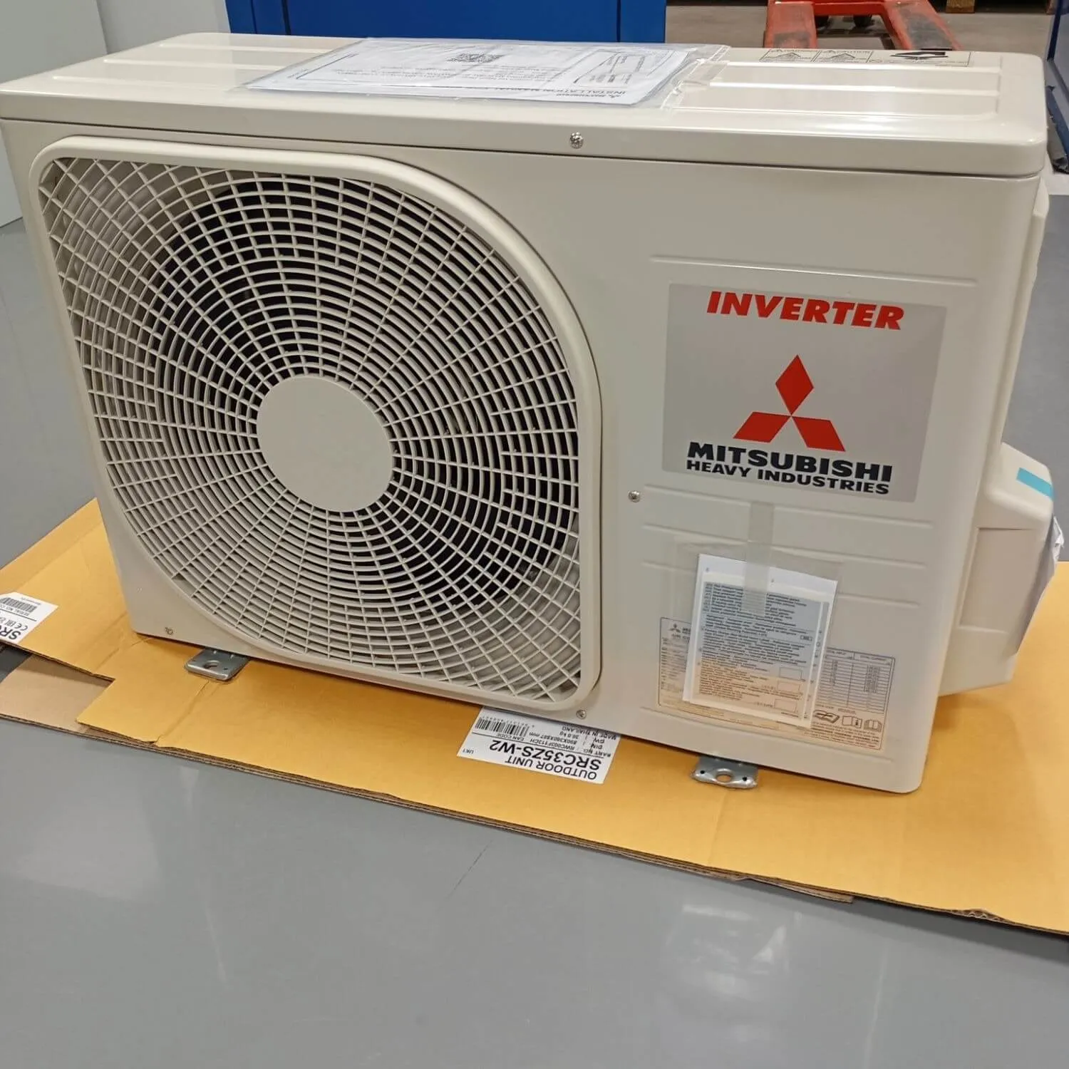 Външно тяло за инверторен подов климатик Mitsubishi Heavy SRC 35 ZS-W2- с дефект